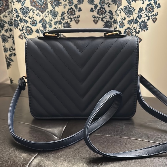 Quilted Top Handle Shoulder Handbag - Picture 1 of 6